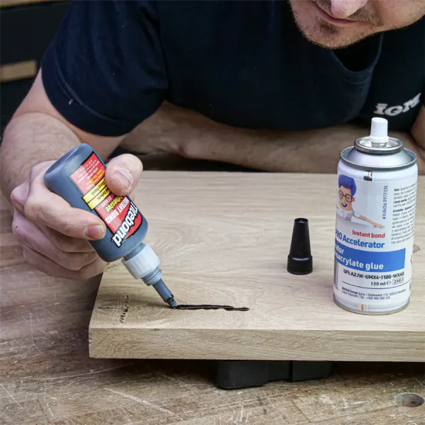 Hovedbilde Titebond 59 ml Instant Medium Jet Black – Sort CA-lim